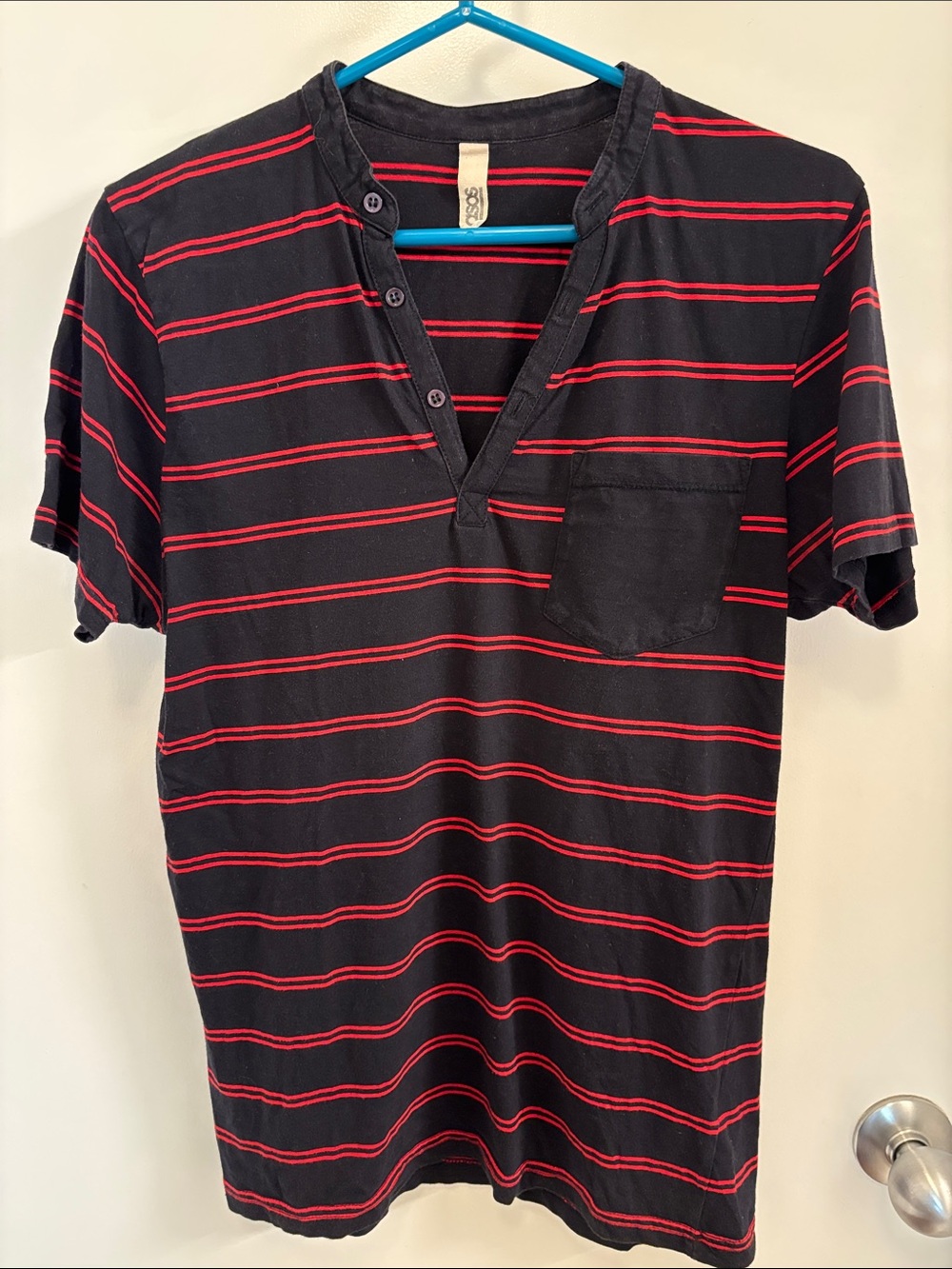 ASOS Men's navy blue Henley Tee with Red Stripes - Casual Pocket Shirt